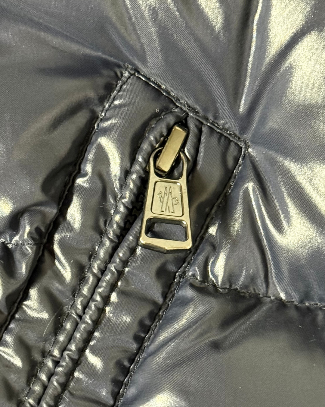 Moncler- Maya Hooded Short Down Jacket Navy